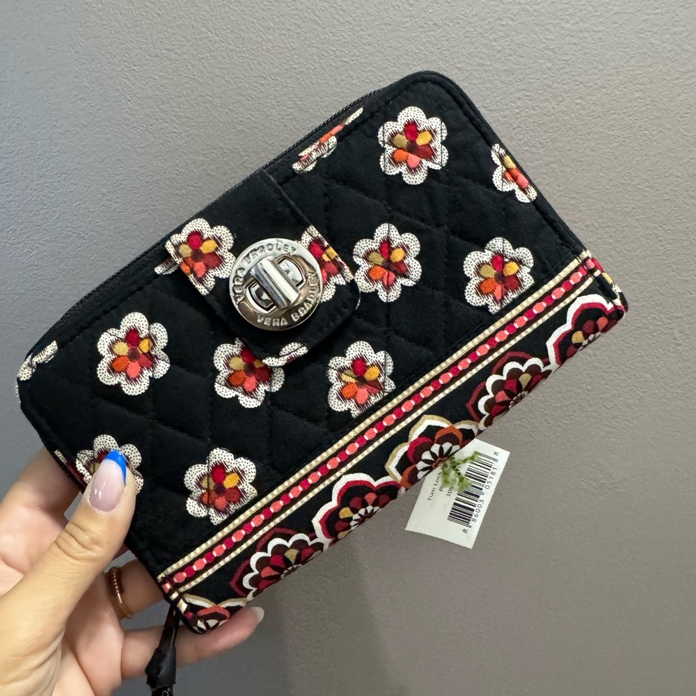 Vera Bradley Turn Lock Wallet NWT
